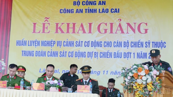 Khai giảng khóa huấn luyện nghiệp vụ Cảnh sát cơ động đợt 1 năm 2025