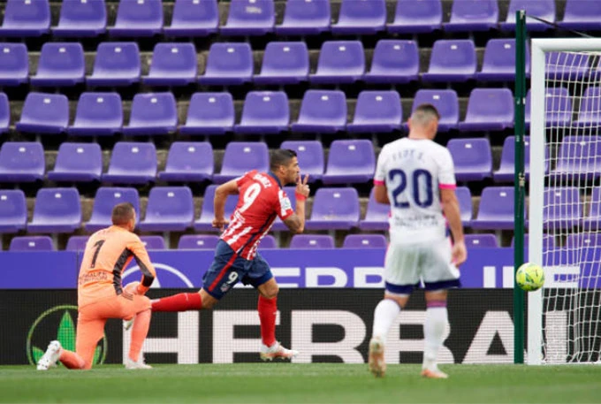 Suarez là người hùng của Atletico