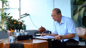 Người “thắp lửa” phát triển kinh tế từ chi bộ