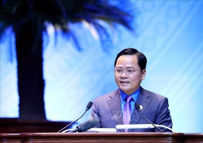 Đồng chí Nguyễn Anh Tuấn, Ủy viên Trung ương Đảng, Phó Chủ tịch Ủy ban Trung ương Mặt trận Tổ quốc Việt Nam, Chủ tịch Tổng Liên đoàn Lao động Việt Nam khóa XIII trình bày Diễn văn khai mạc Đại hội.