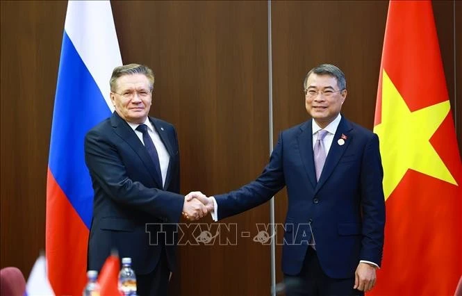 Thủ tướng Lê Minh Hưng tiếp ông Alexey Likhachev, Tổng Giám đốc Tập đoàn Năng lượng Nguyên tử Quốc gia Liên bang Nga (Rosatom).