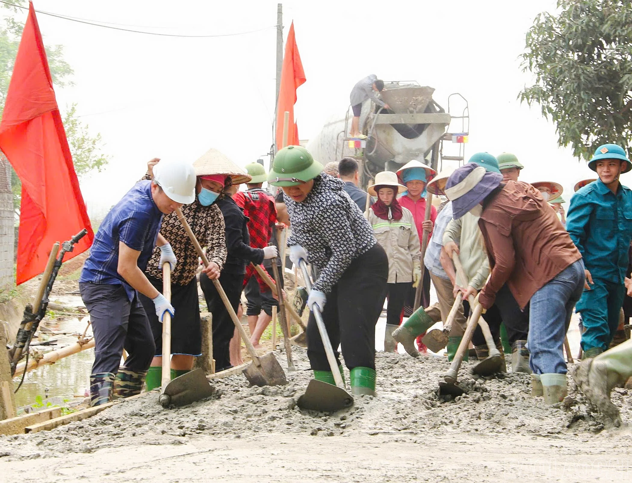baolaocai-br_nam-2026-phuong-nghia-lo-dat-muc-tieu-giai-ngan-100-nguon-von-giao-thong-nong-thon-do-tinh-giao.jpg