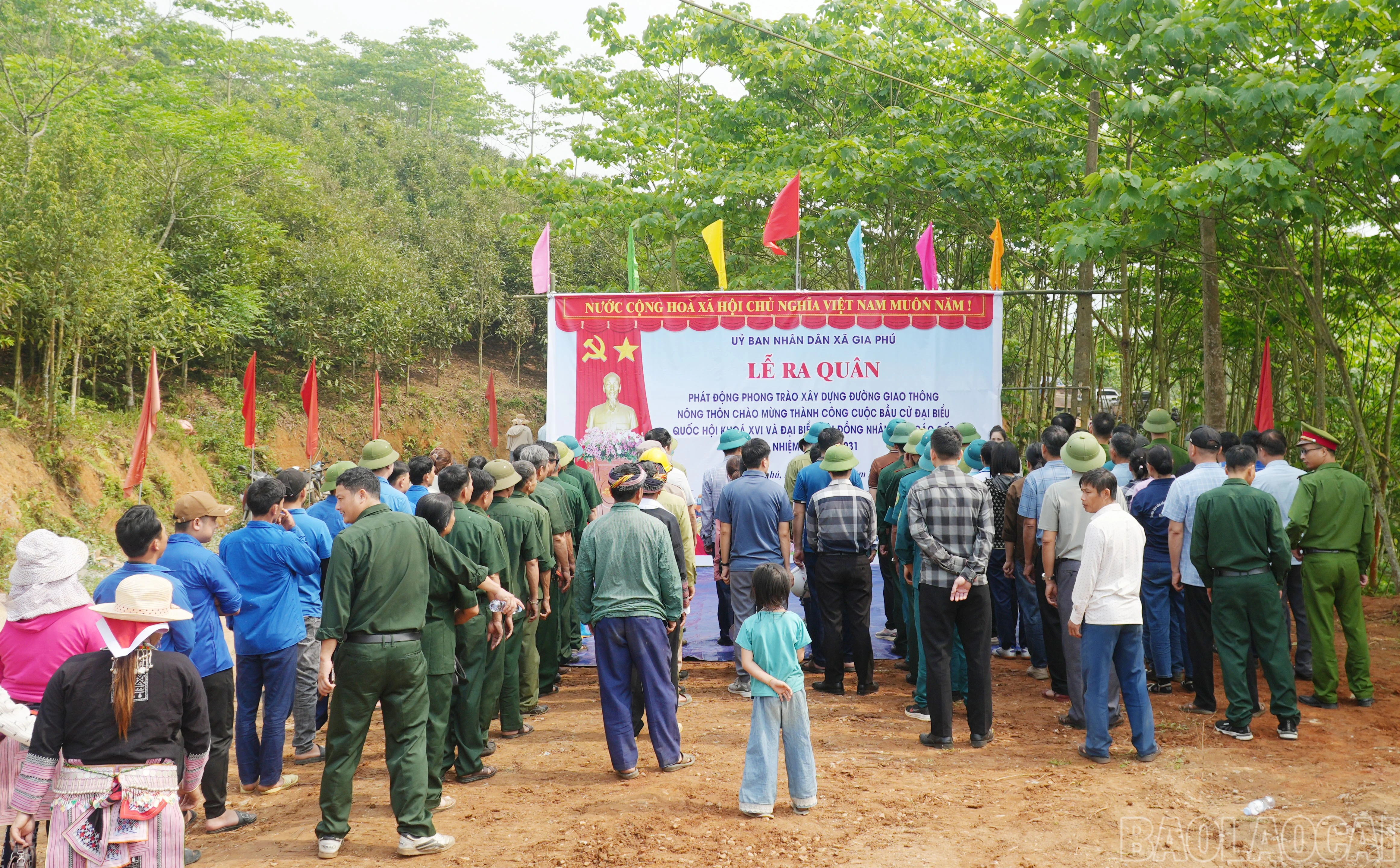 Quang cảnh lễ phát động.