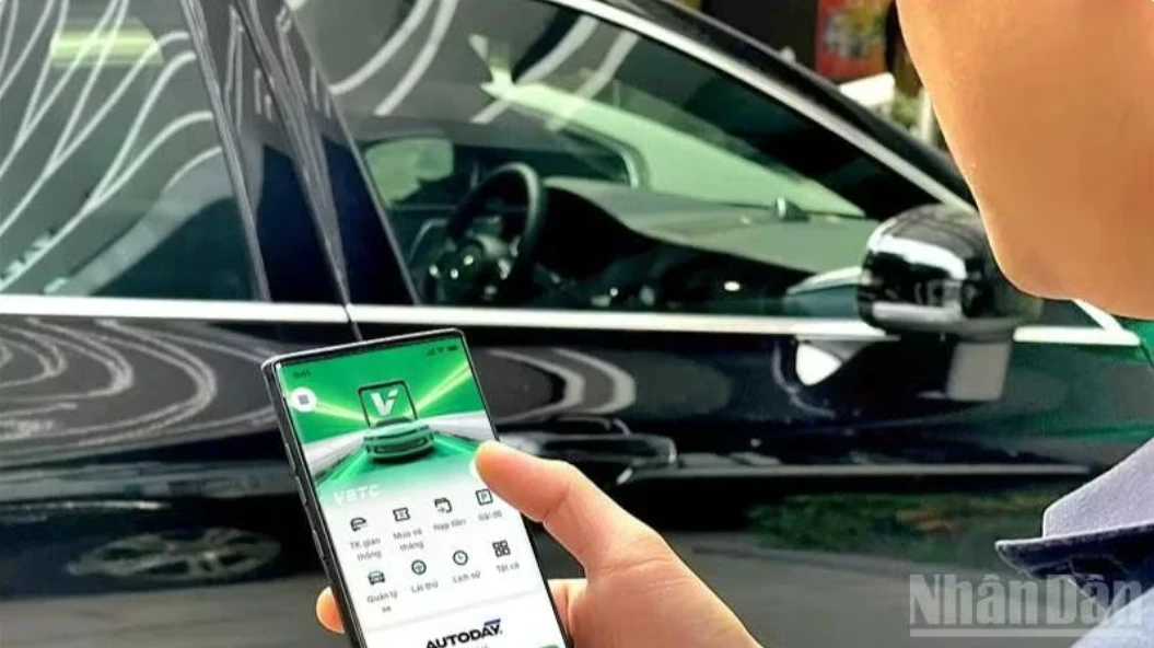 Theo thông tin từ ePass, chính sách mới là chính sách phí áp dụng cho hoạt động xử lý giao dịch ETC kể từ thời điểm có hiệu lực, độc lập với các dịch vụ, tiện ích bổ sung khác. (Ảnh: Báo Nhân Dân)