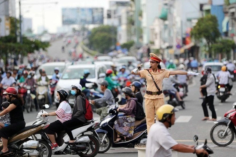 Phối hợp với lực lượng công an và chính quyền địa phương quản lý chặt chẽ hoạt động vận tải trên địa bàn.