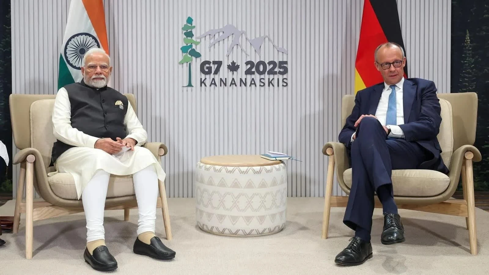 Thủ tướng Đức Friedrich Merz (phải) và người đồng cấp Ấn Độ Narendra Modi gặp nhau bên lề Hội nghị G7 tại Kananaskis, Canada, hồi tháng 6/2025.