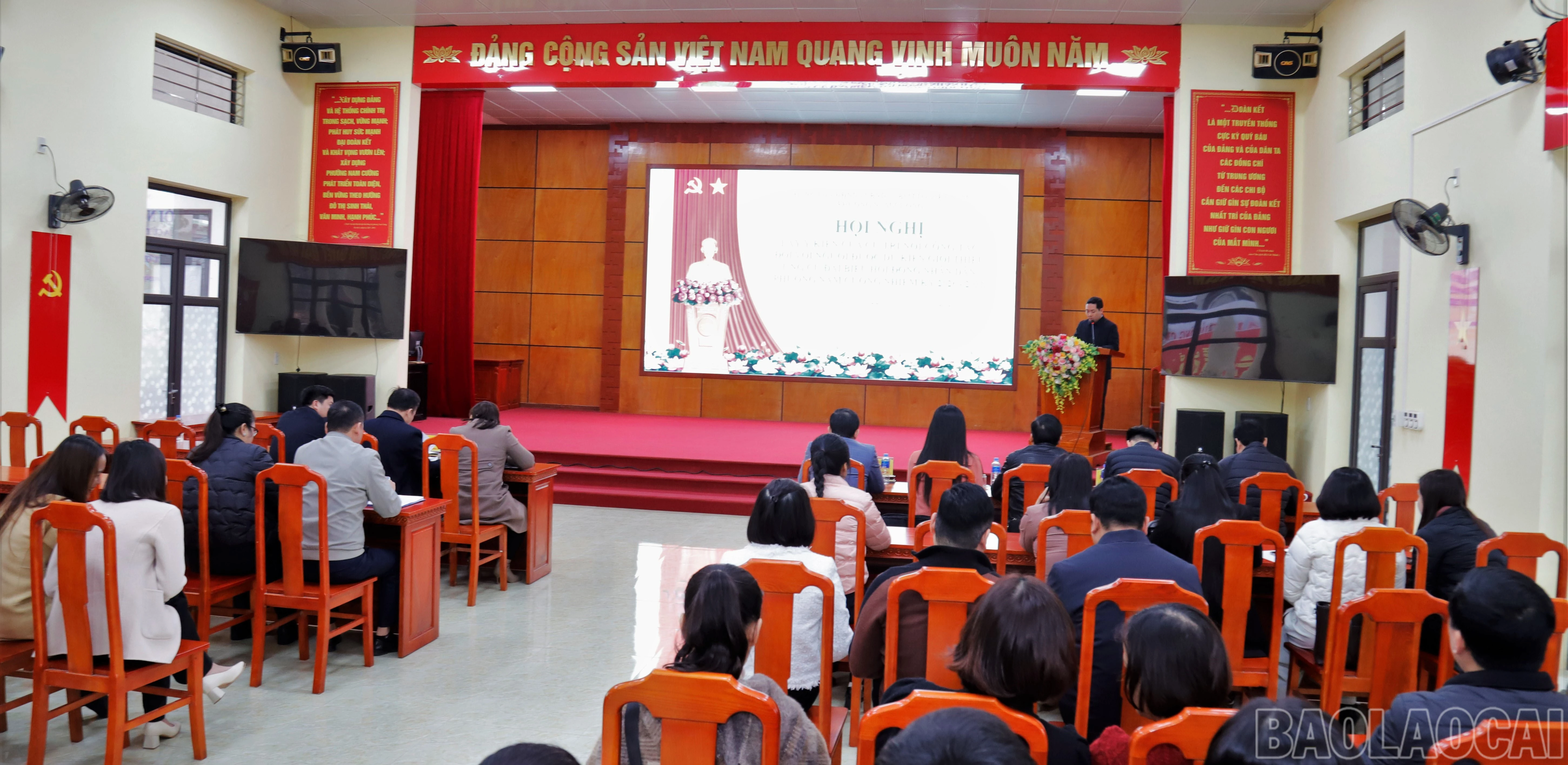 baolaocai-br_quang-canh-hoi-nghi-anh-1-thanh-nghi.jpg