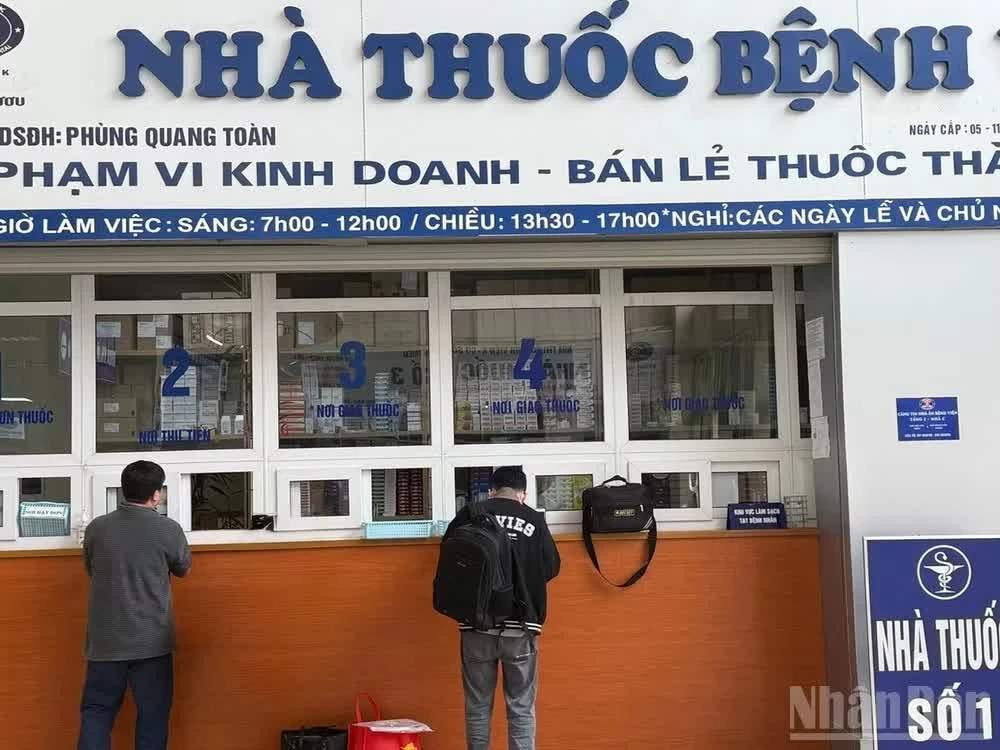Dự kiến bổ sung 349 thuốc mới vào diện Quỹ Bảo hiểm y tế thanh toán ở tuyến xã. (Ảnh: ĐỖ THOA)