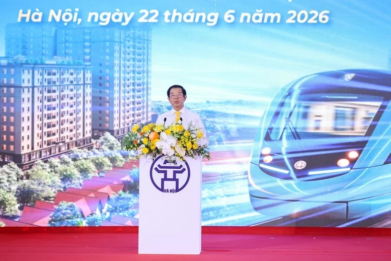 Ông Dương Công Minh, cổ đông chủ chốt của Công ty Him Lam, Chủ tịch Hội đồng Quản trị ngân hàng Sacombank phát biểu.