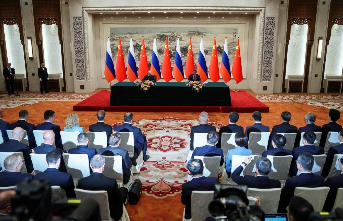 Chủ tịch Trung Quốc Tập Cận Bình và Tổng thống Nga Vladimir Putin tại cuộc họp báo ở Đại lễ đường Nhân dân ngày 20/5.