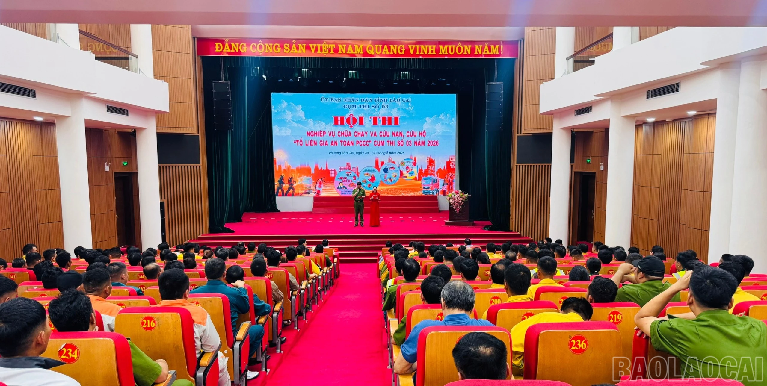 baolaocai-br_anh-1-quang-canh-hoi-thi-2426.jpg