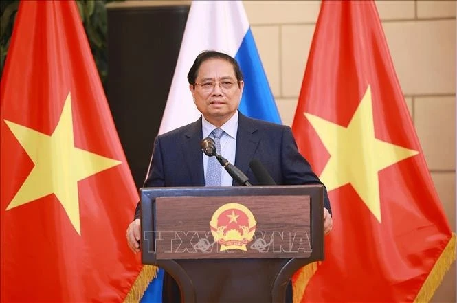 Thủ tướng Phạm Minh Chính phát biểu tại cuộc gặp cán bộ, nhân viên Đại sứ quán và cộng đồng người Việt Nam tại Liên bang Nga.