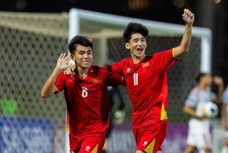 U17 Việt Nam vượt qua được áp lực bị dẫn trước để thắng ngược U17 UAE.