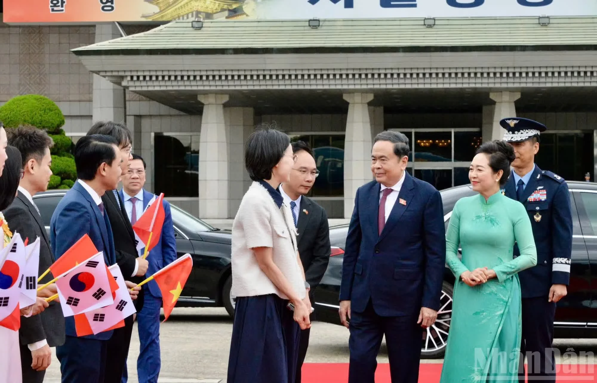 Chủ tịch Quốc hội Trần Thanh Mẫn và Phu nhân Nguyễn Thị Thanh Nga cùng Đoàn đại biểu cấp cao Việt Nam rời thủ đô Seoul, kết thúc tốt đẹp chuyến thăm chính thức Hàn Quốc, lên đường thăm chính thức Mông Cổ. (Ảnh: VĂN CHÚC VÀ CTV)
