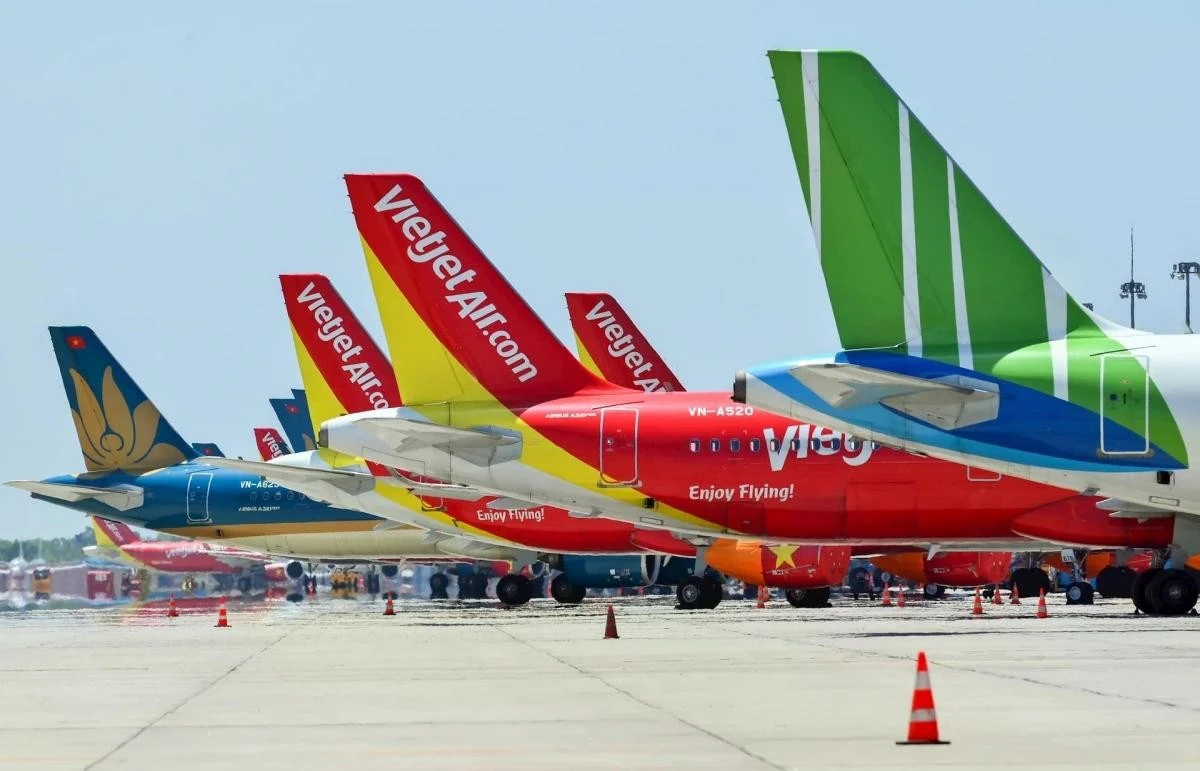 Máy bay của các hãng hàng không Việt Nam tại Cảng Hàng không quốc tế Nội Bài.