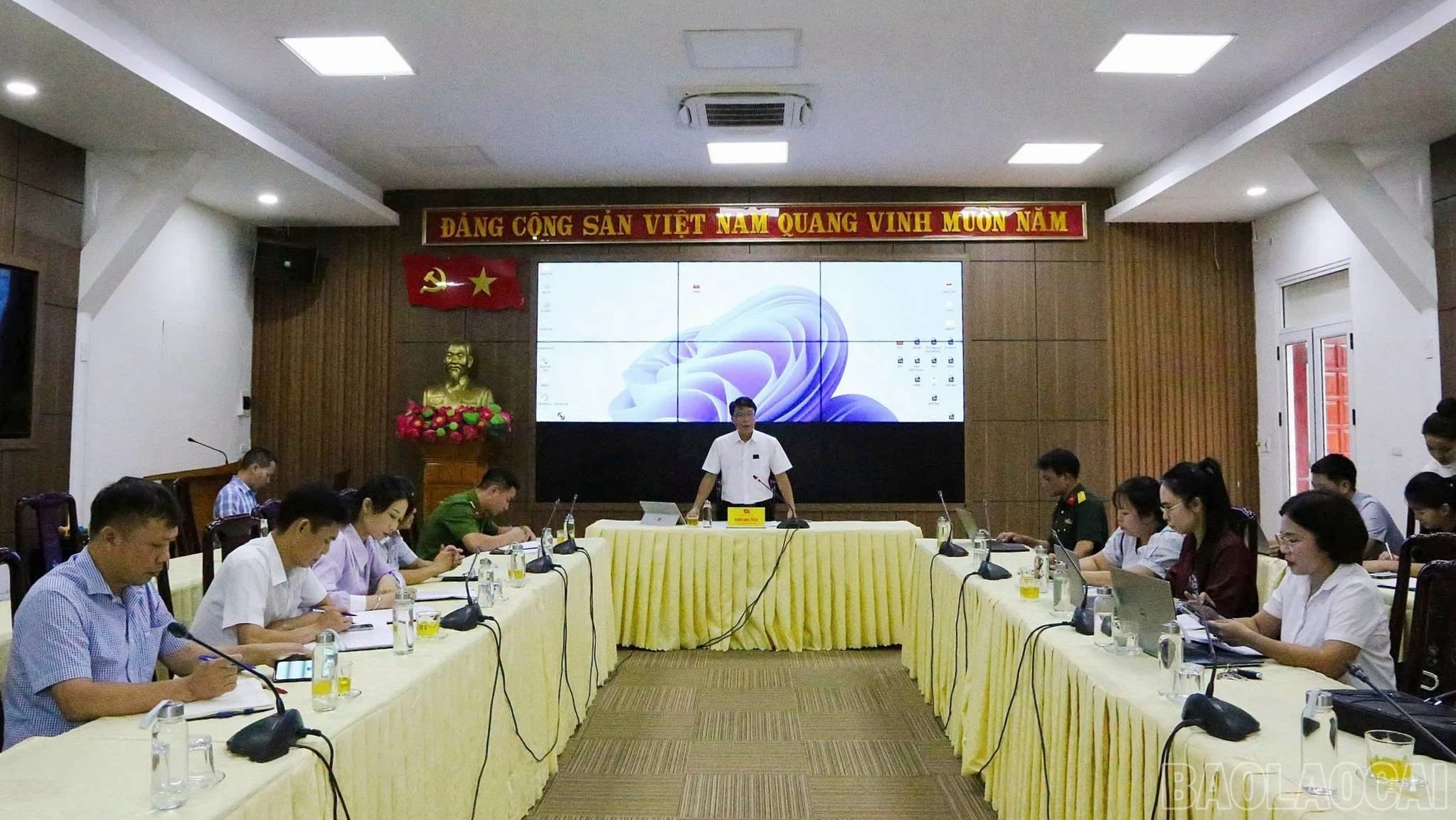baolaocai-br_quang-canh-hoi-nghi-663.jpg