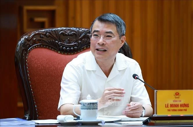 Thủ tướng Lê Minh Hưng làm việc với lãnh đạo các bộ, ngành liên quan về công nghệ chiến lược và sản phẩm công nghệ chiến lược. Ảnh: Dương Giang/TTXVN