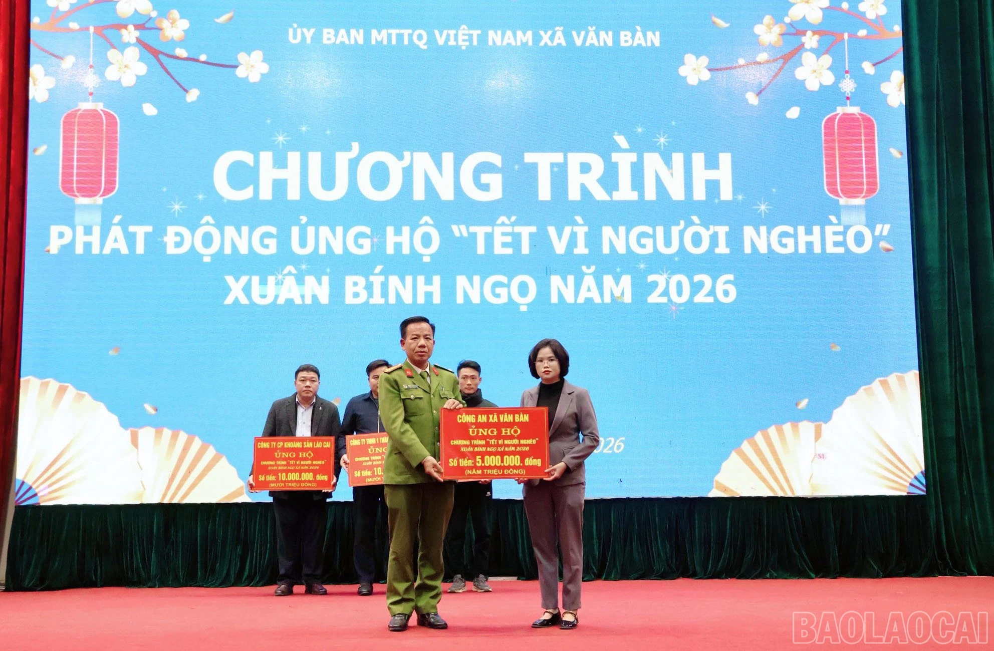 baolaocai-br_tiep-nhan-ung-ho-2139.jpg