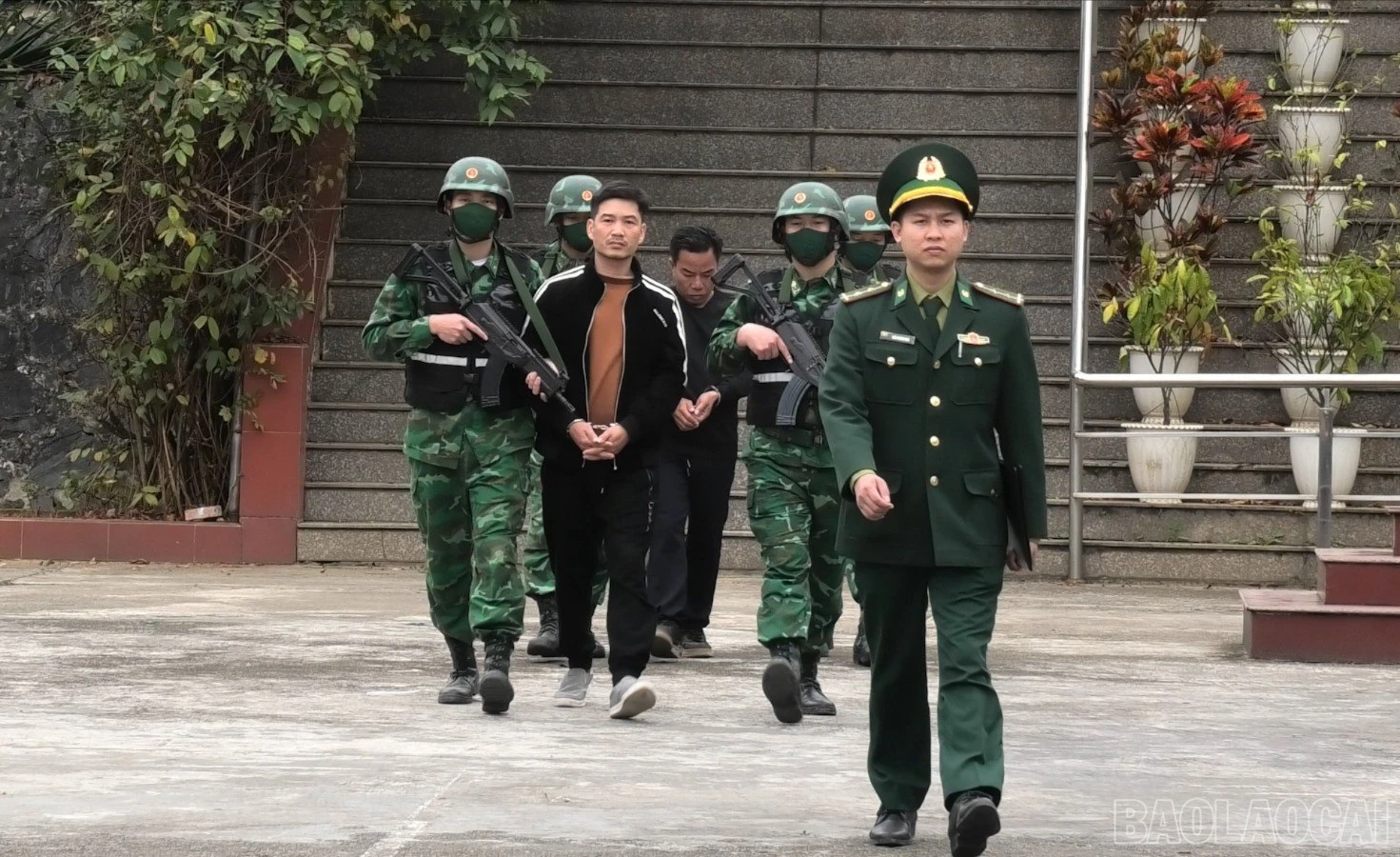 baolaocai-br_1bdbp-ap-giai-cac-doi-tuong-van-chuyen-ngoai-te-qua-bien-gioi-9104.jpg