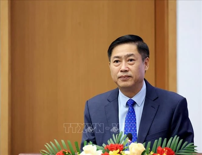 Chủ nhiệm Uỷ ban công tác đại biểu, Ủy viên Hội đồng Bầu cử Quốc gia Nguyễn Hữu Đông báo cáo tổng kết danh sách những người trúng cử đại biểu Quốc hội khoá XVI.