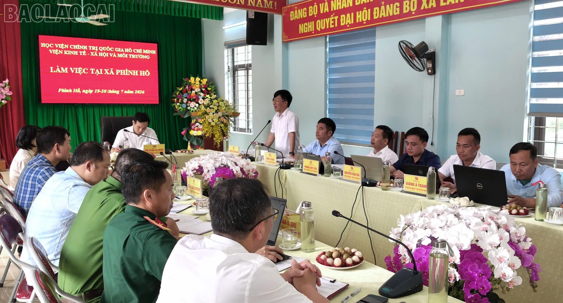 baolaocai-tl_toan-canh-buoi-lam-viec.jpg
