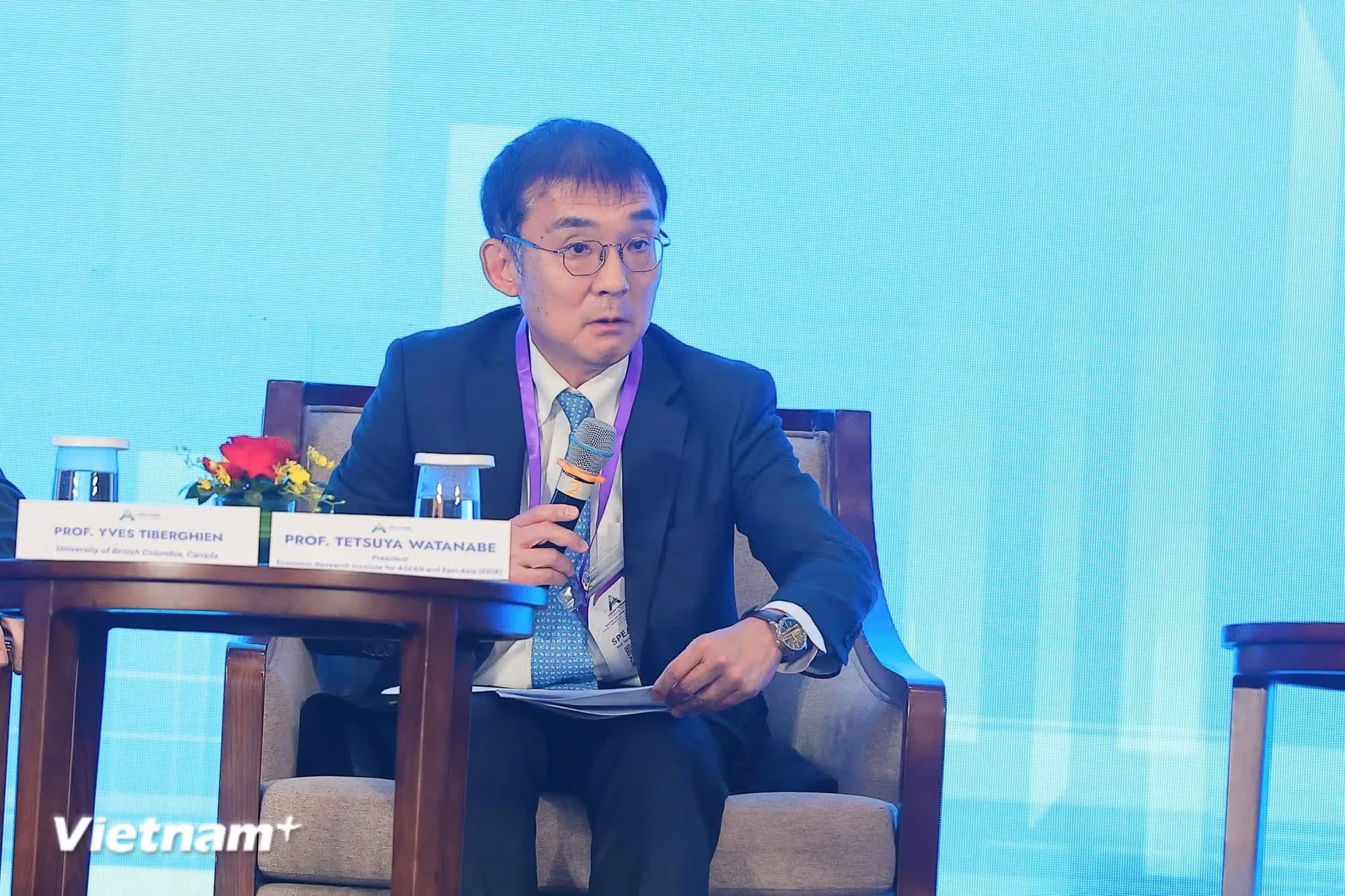 Giáo sư Tetsuya Watanabe, Chủ tịch Viện Nghiên cứu Kinh tế ASEAN và Đông Á (ERIA).