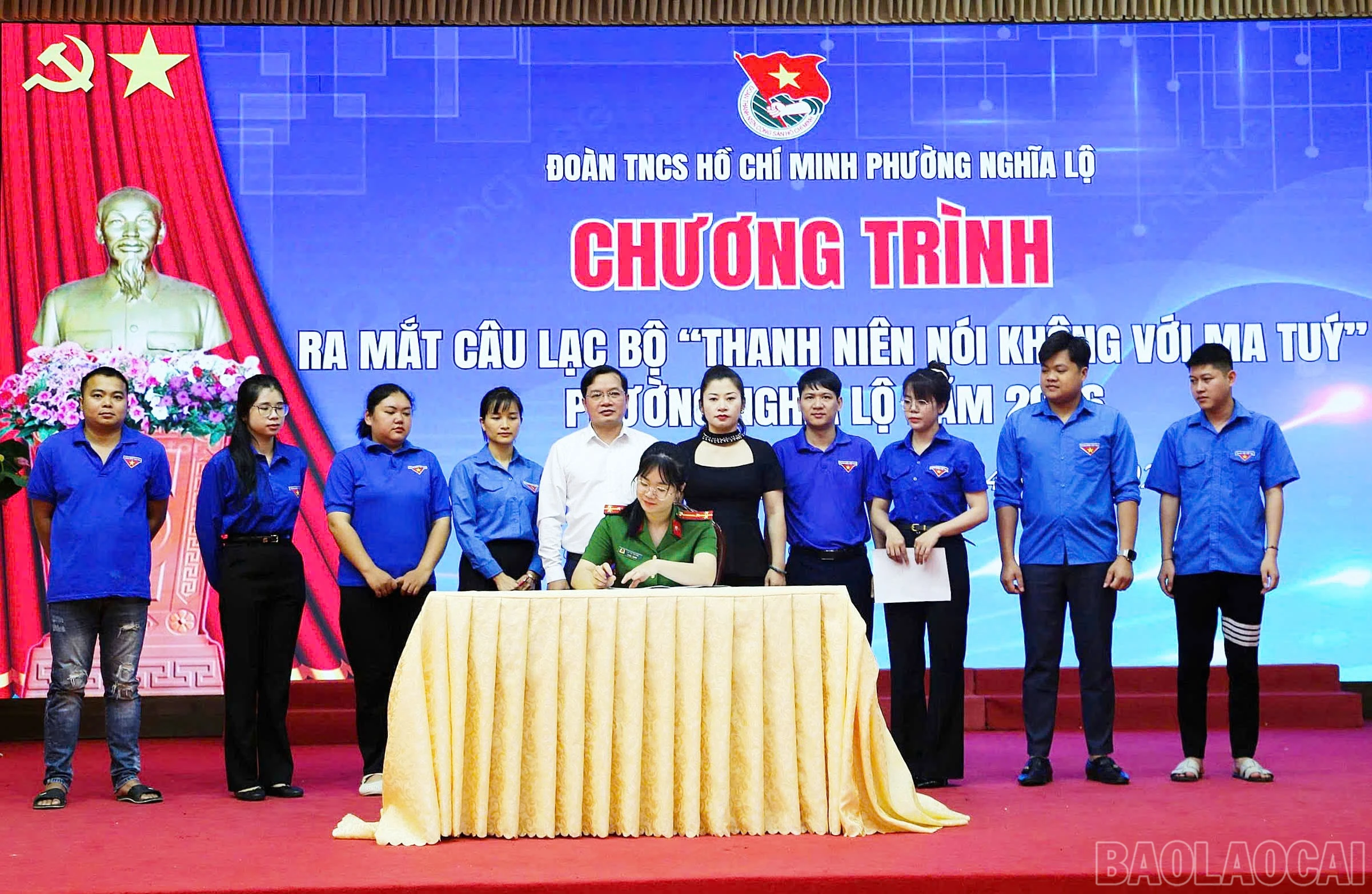 baolaocai-br_bi-thu-cac-chi-doan-co-so-da-to-chuc-ky-cam-ket-thuc-hien.jpg