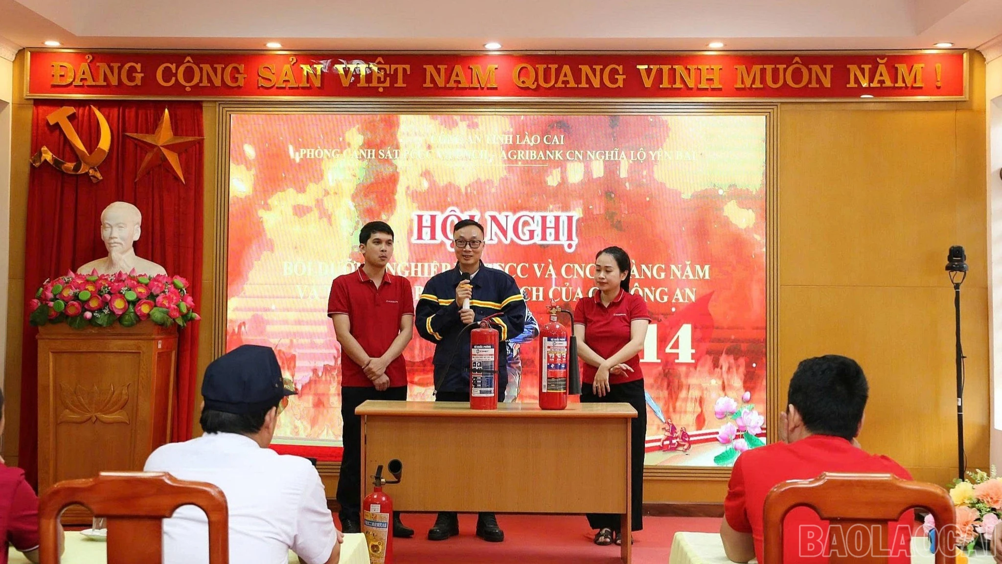 baolaocai-br_huong-dan-cach-su-dung-binh-chua-chay-1-2041.jpg