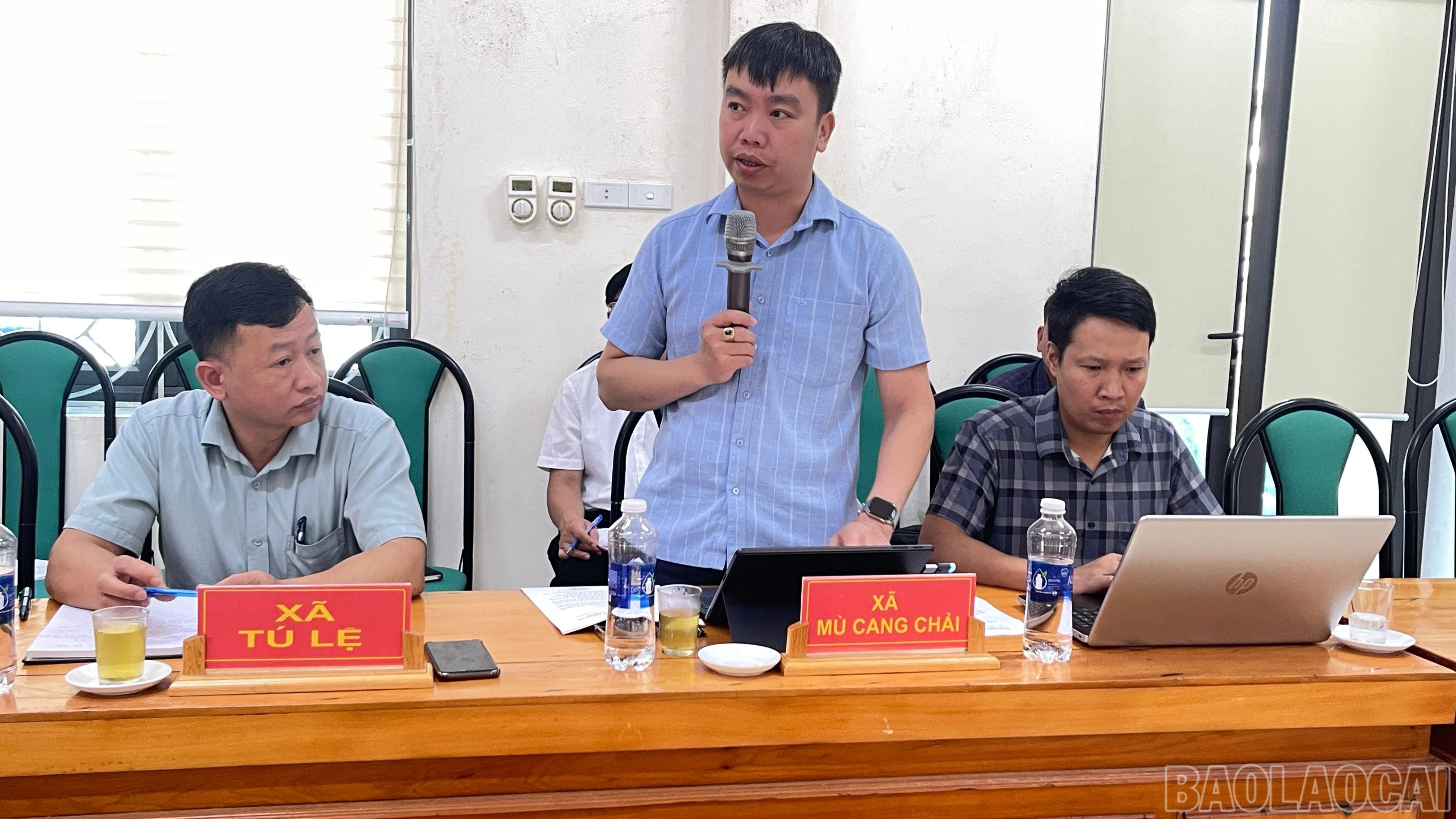 baolaocai-br_lanh-dao-xa-mu-cang-chai-phat-bieu-tai-hoi-nghi-414.jpg