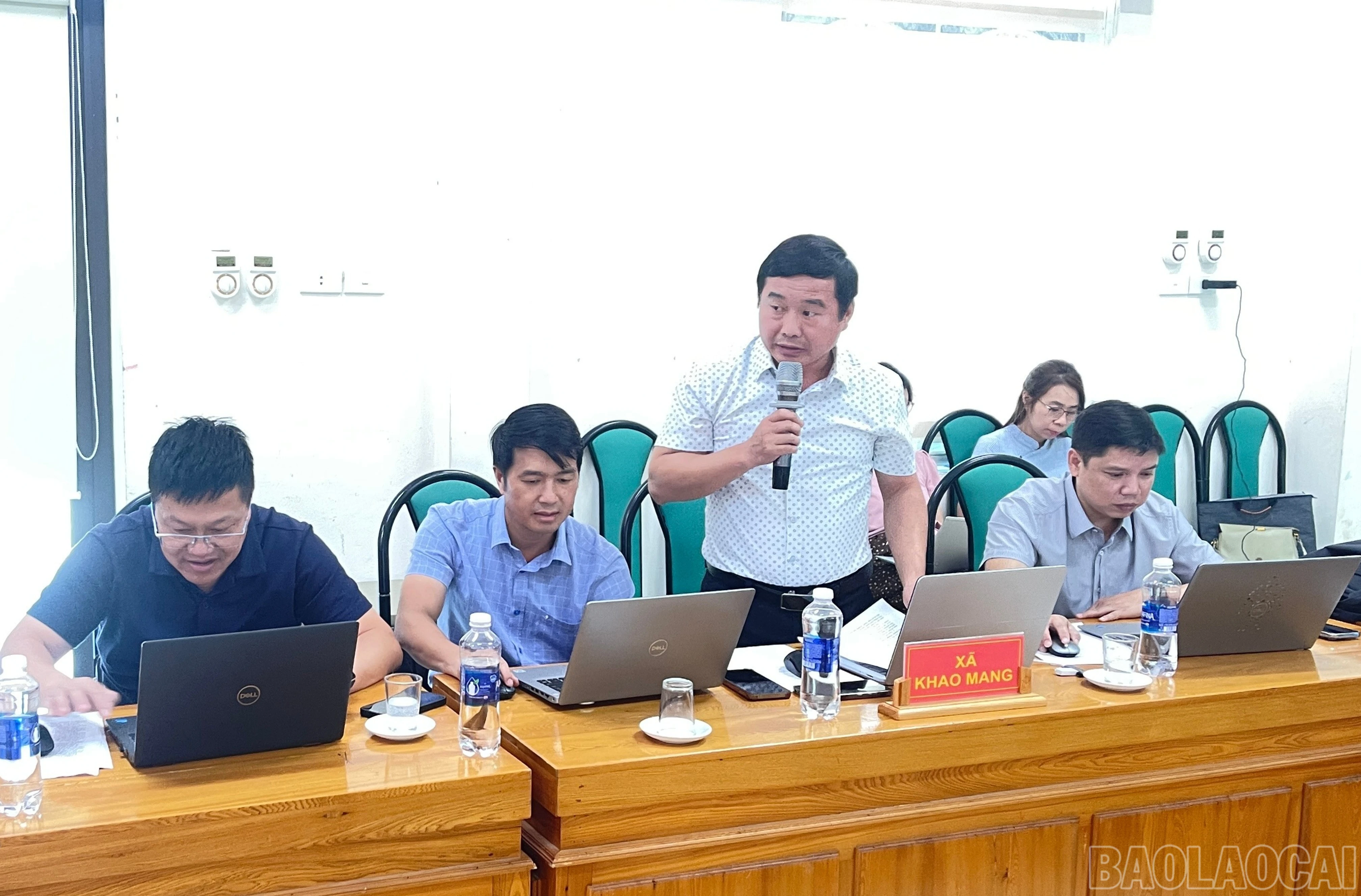 baolaocai-br_xa-khao-mang-phat-bieu-tai-hoi-nghi-9614.jpg