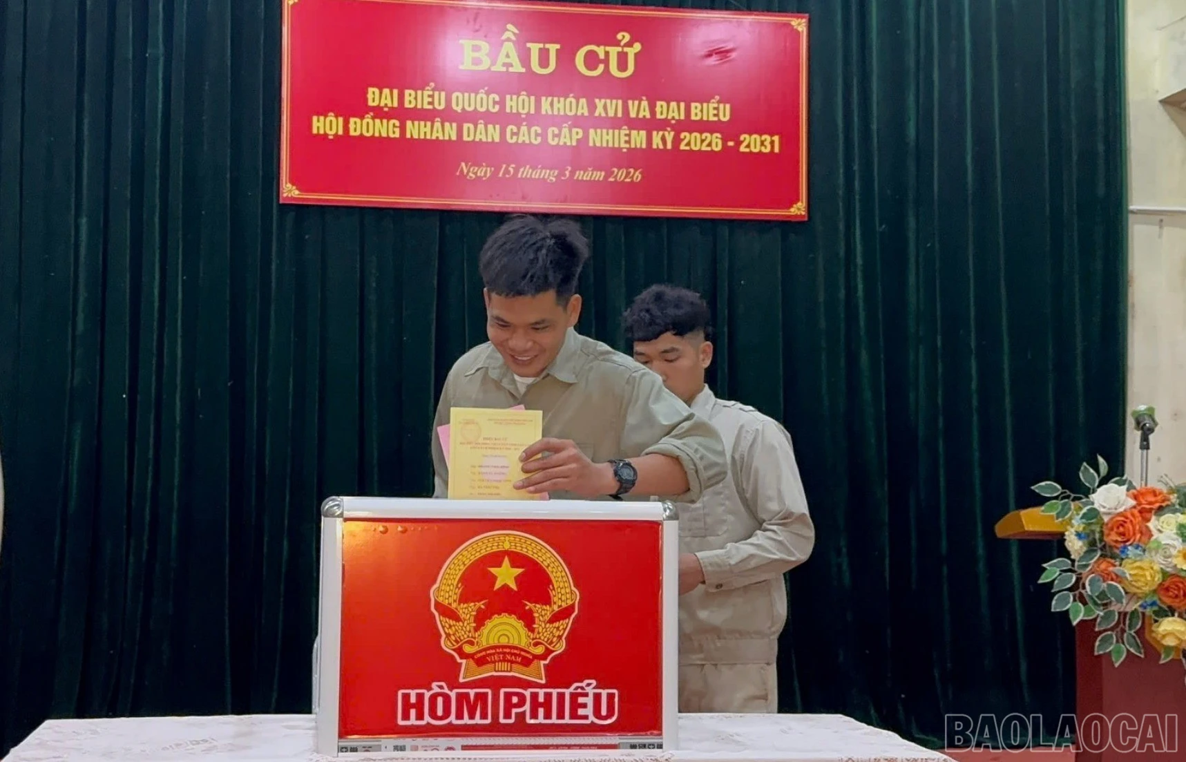 Các học viên đang cai nghiện ma túy tại Cơ sở Cai nghiện số 1 và số 2 bỏ phiếu bầu cử.
