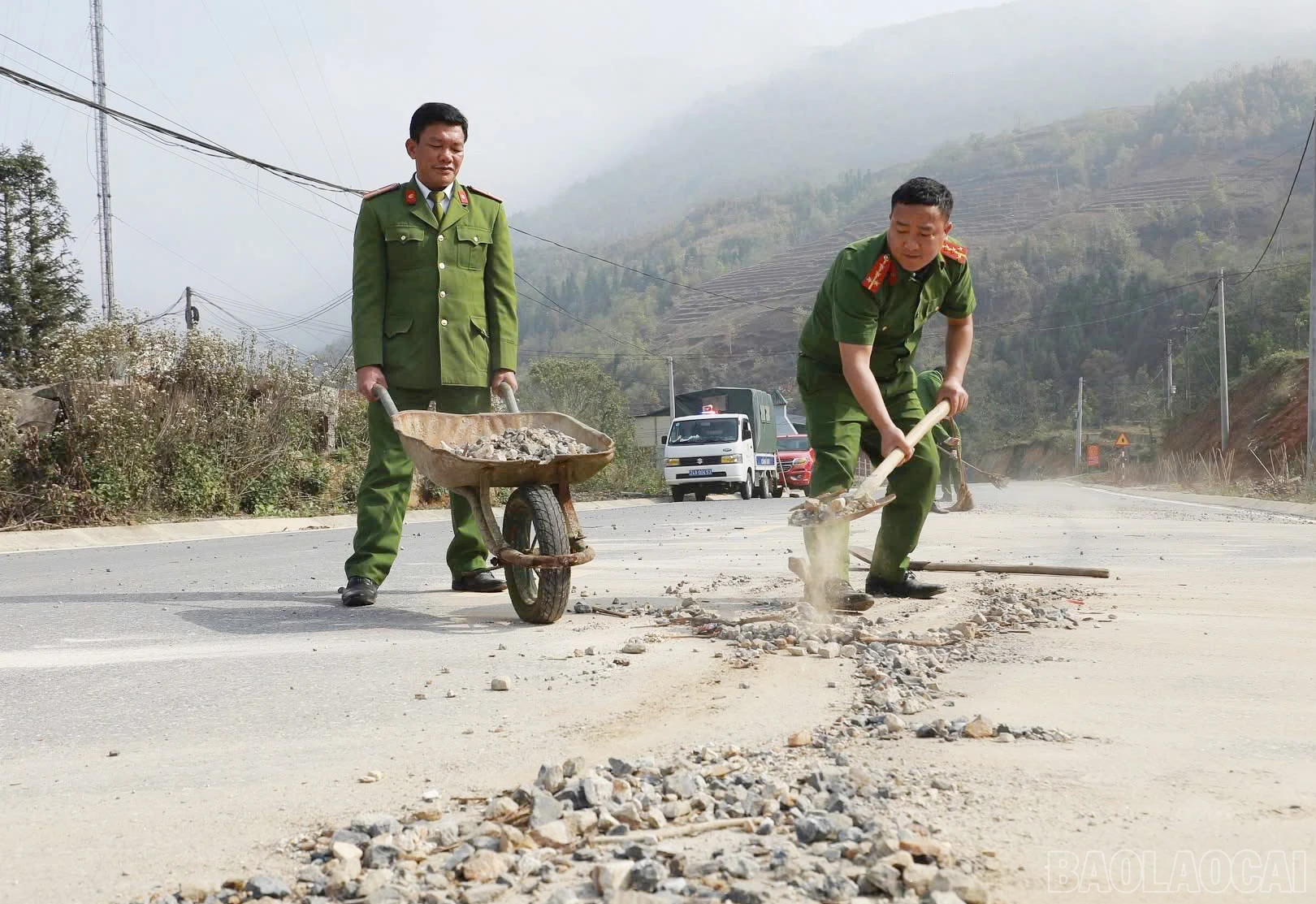 baolaocai-br_viec-chu-dong-nam-tinh-hinh-dia-ban-va-nhanh-chong-khac-phuc-hau-qua-mua-lon-giup-giu-gin-hinh-anh-dep-ve-mot-y-ty-xanh-sach-dep-trong-mat-du-khach.jpg