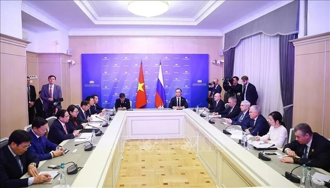 Thủ tướng Phạm Minh Chính hội kiến Chủ tịch Duma Quốc gia Liên bang Nga Vyacheslav Volodin.