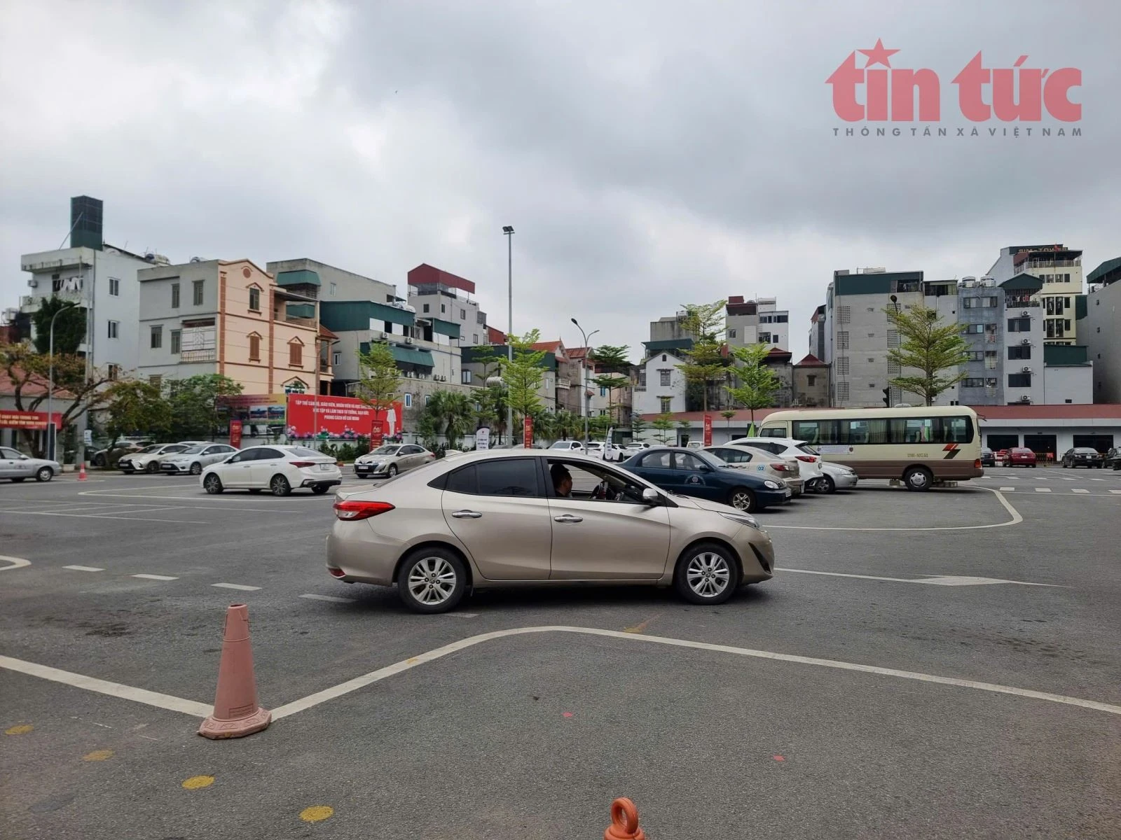 Sân tập đào tạo thực hành ngay trong trường Trung cấp nghề giao thông công chính Hà Nội.