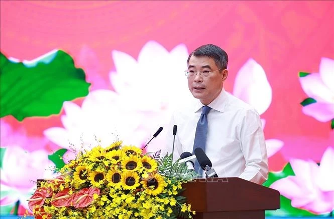 Thủ tướng Lê Minh Hưng phát động phong trào thi đua “Quyết tâm thực hiện thắng lợi mục tiêu tăng trưởng bền vững 2 con số giai đoạn 2026-2030”.
