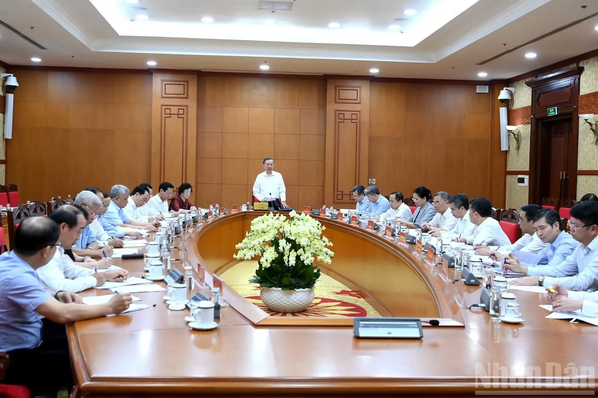 Quang cảnh cuộc làm việc.