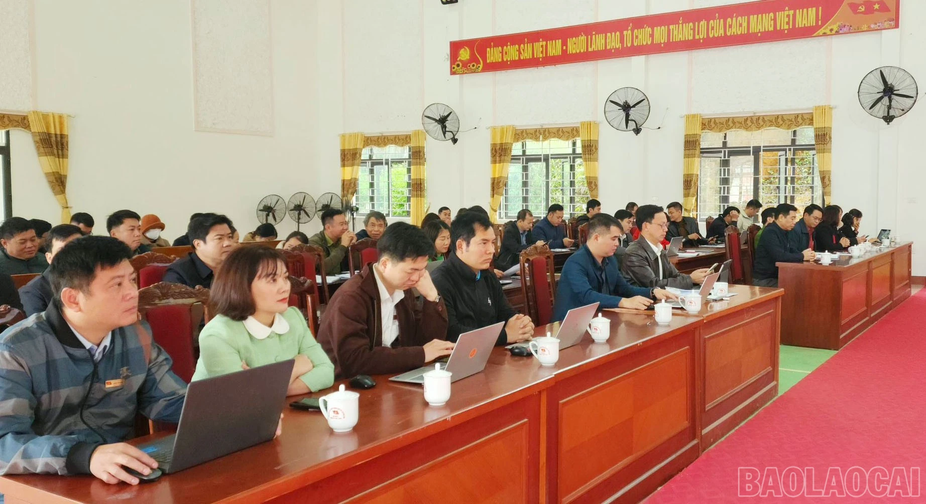 baolaocai-br_dai-bieu-du-buoi-le-phat-dong.jpg