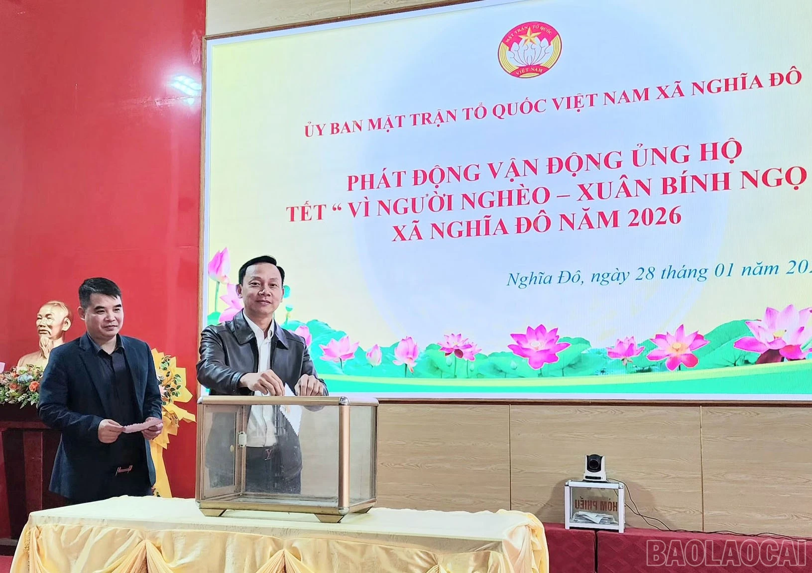 baolaocai-br_cac-dong-chi-lanh-dao-ung-ho-tet-vi-nguoi-ngheo-xuan-binh-ngo-nam-2026.jpg
