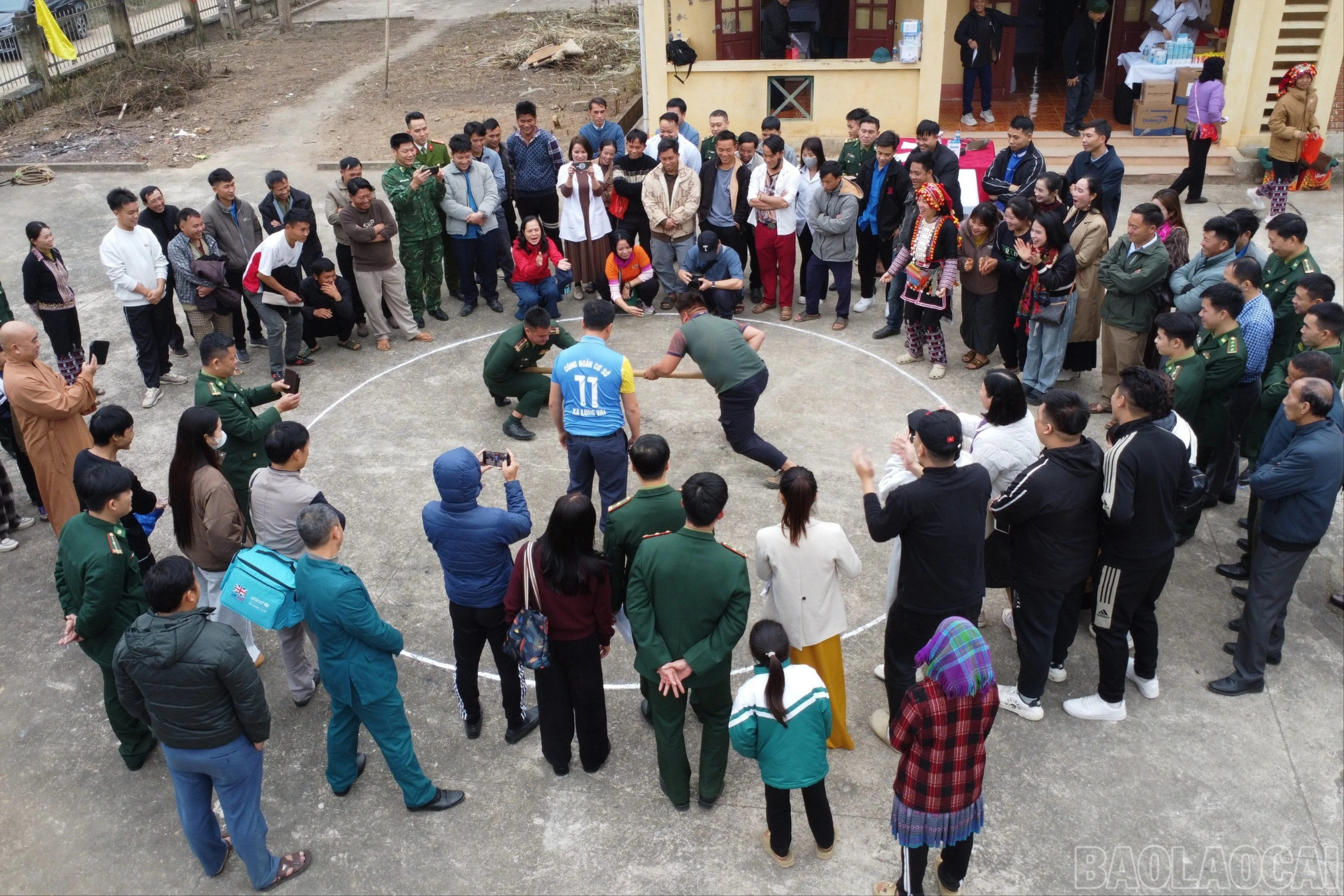 baolaocai-br_thi-day-gay-5014.jpg