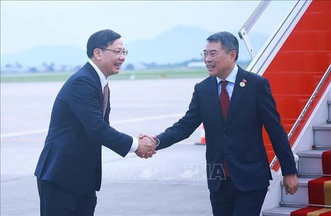 Thủ tướng Lê Minh Hưng về đến Hà Nội, kết thúc chuyến tham dự Hội nghị Cấp cao Kỷ niệm 35 năm quan hệ ASEAN - Nga.