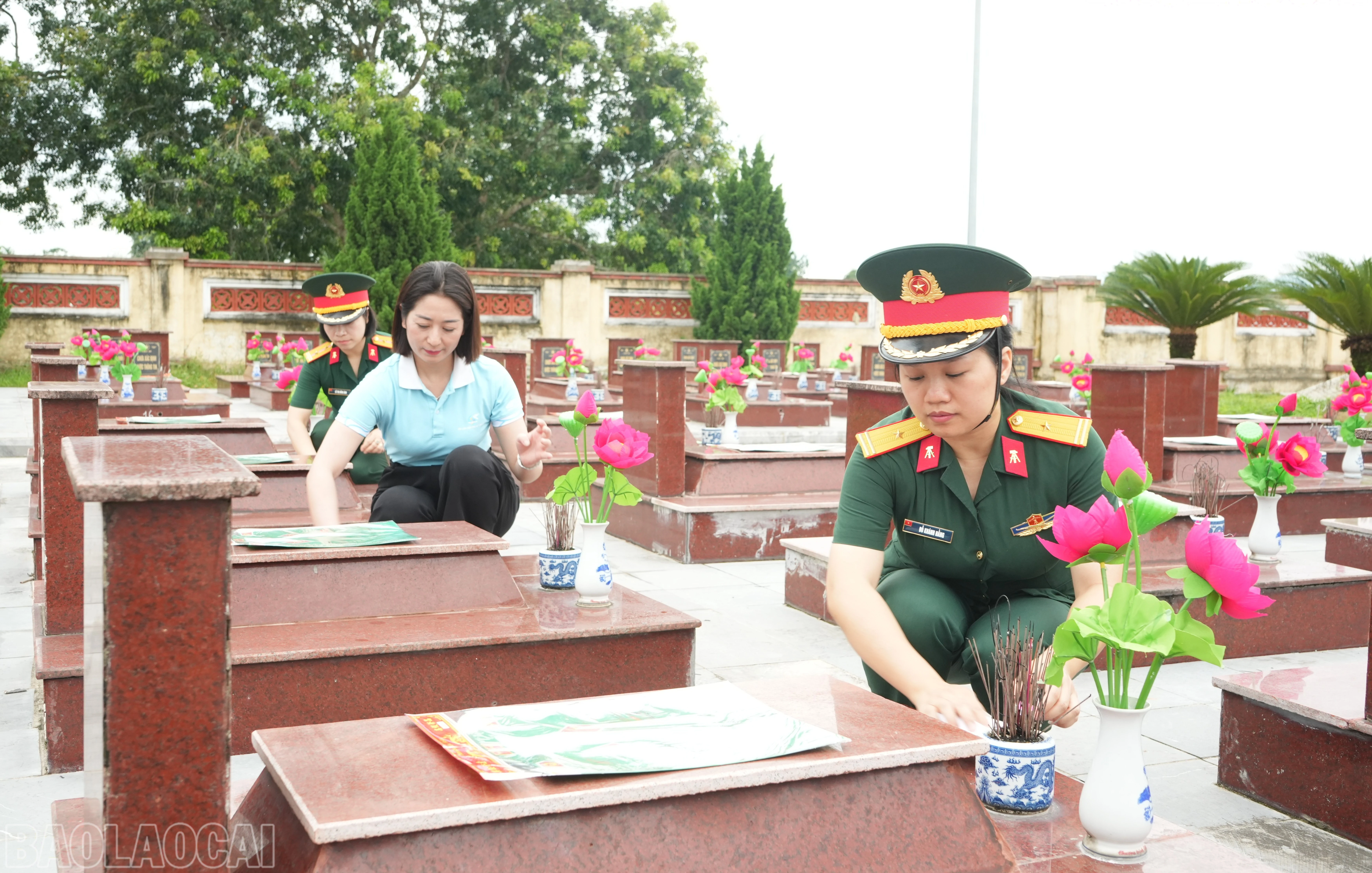 baolaocai-bl_tr-ve-sinh-tung-phan-mo-liet-si.jpg