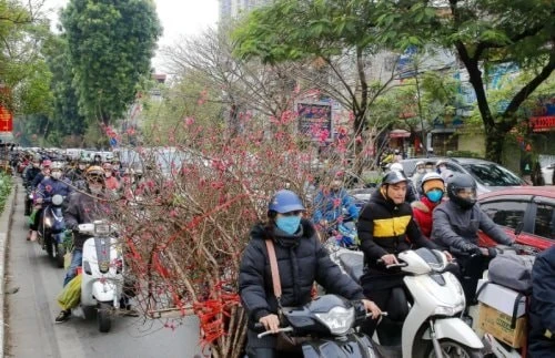 Dịp Tết Nguyên đán nhu cầu đi lại của người dân tăng cao.