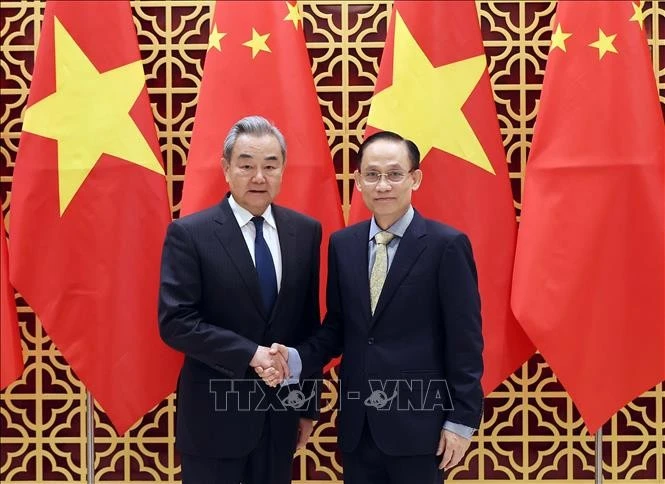 Bộ trưởng Bộ Ngoại giao Lê Hoài Trung đón Bộ trưởng Bộ Ngoại giao Trung Quốc Vương Nghị.