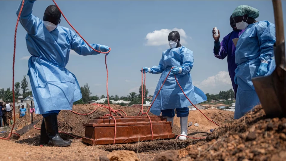 Tổ chức lễ tang cho những đứa trẻ chết vì dịch Ebola tại một trại trẻ mồ côi ở Bunia, Congo. (Ảnh: AFP/Jospin Mwisha)