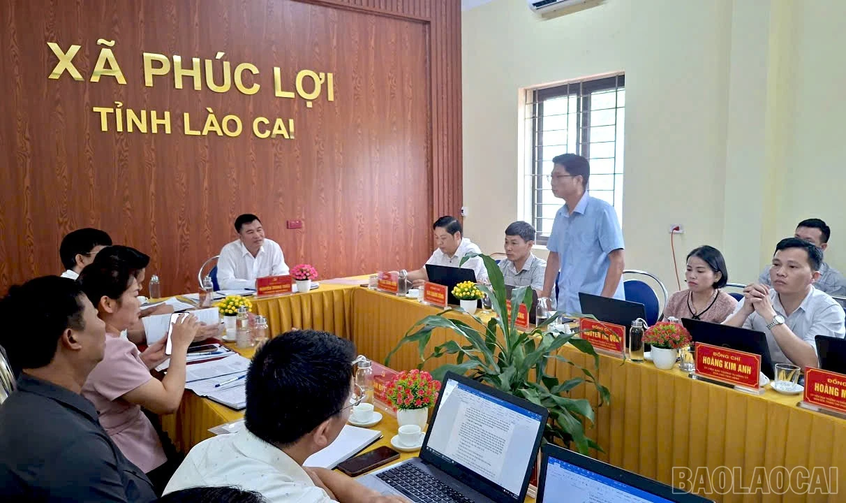 baolaocai-br_lanh-dao-xa-bao-cao-nhanh-ket-qua-thuc-hien-nhiem-vu-phat-trien-kinh-te-xa-hoi-sau-khi-thuc-hien-chinh-quyen-dia-phuong-2-cap.jpg