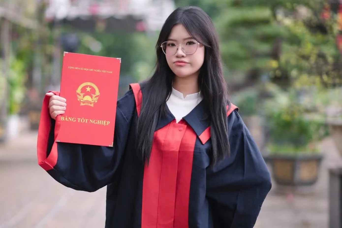 Nguyễn Trúc Linh Anh - cựu học sinh trường THPT Chuyên Hà Nội - Amsterdam trúng tuyển Học viện Quân y với số điểm 30/30.