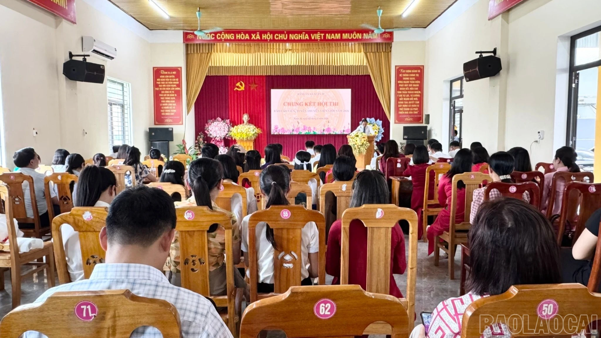 baolaocai-br_toan-canh-hoi-thi-928.jpg