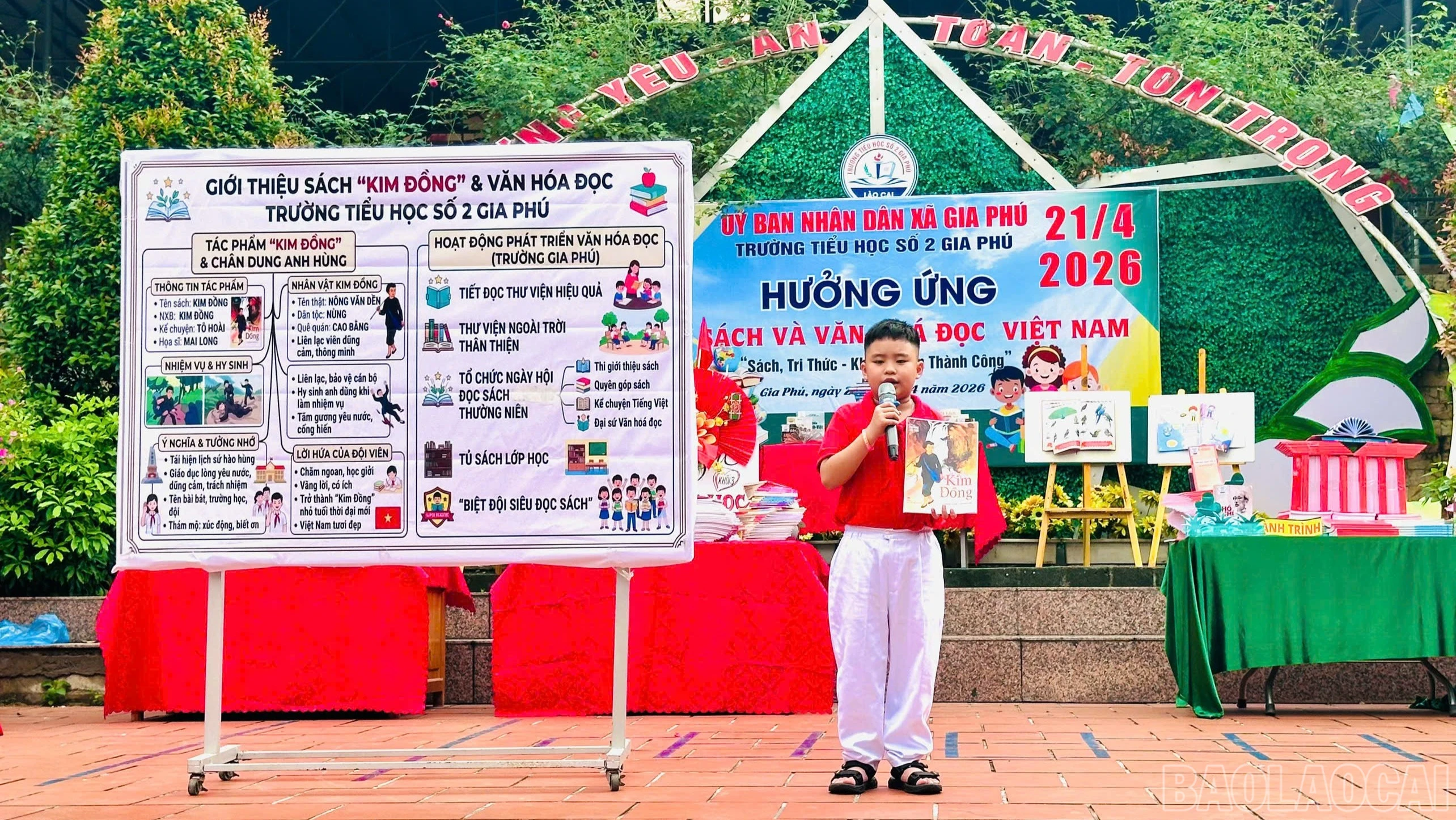 baolaocai-br_br-dai-su-van-hoa-doc-cua-truong-th-so-2-gia-phu-gioi-thieu-kim-dong-1.jpg