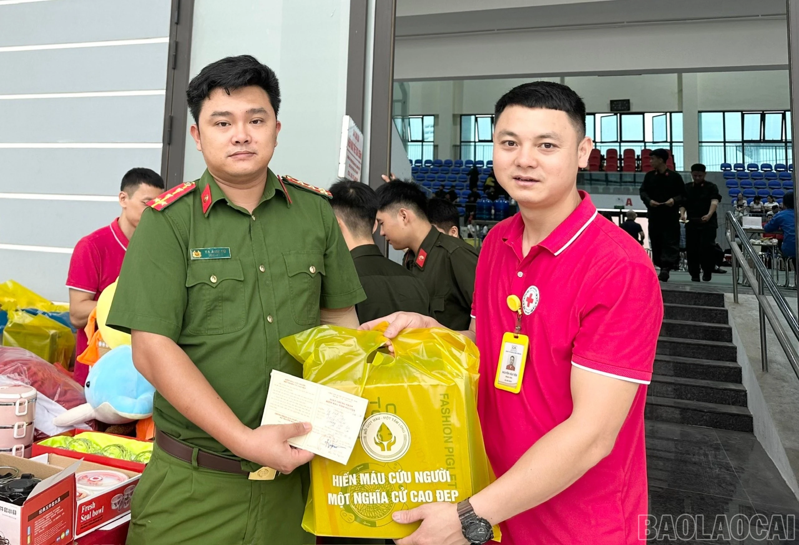 baolaocai-br_z7743965456014-359be6afb8a8ffc15e4a0c7f0b1b7e5d-6487.jpg