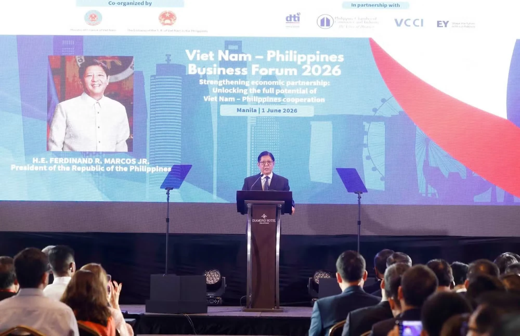 Tổng thống Philippines Ferdinand Romualdez Marcos Jr. phát biểu tại Diễn đàn Doanh nghiệp Việt Nam-Philippines.
